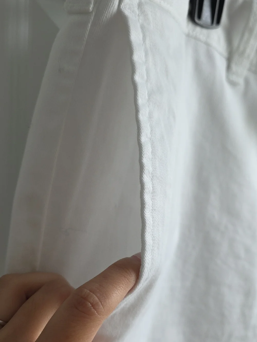 J. Crew Men's White Flat-Front Cotton Shorts 40 G207
